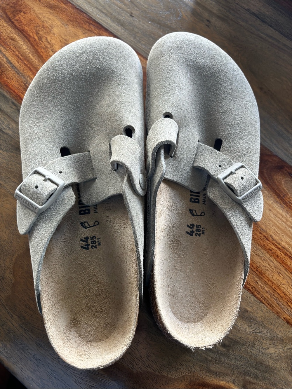 Birkenstock Boston Mens Suede Slip-On Clogs in Faded Khaki Size M 11 / 44